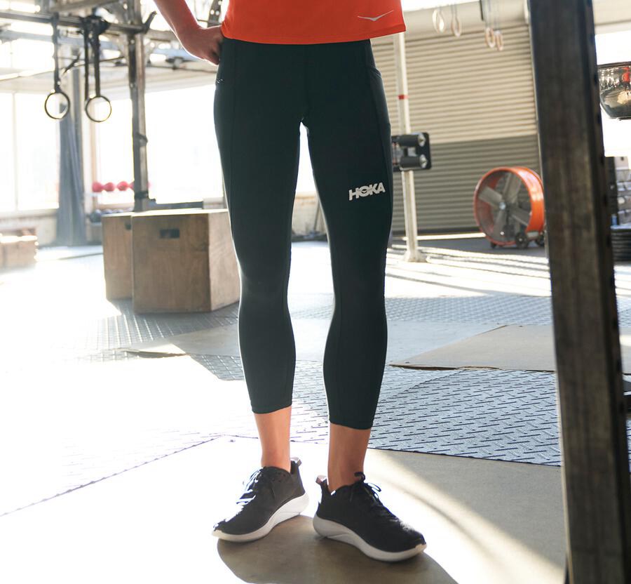 Hoka One One Womens Pants - Performance Crop Tight - Black - QMJN59736